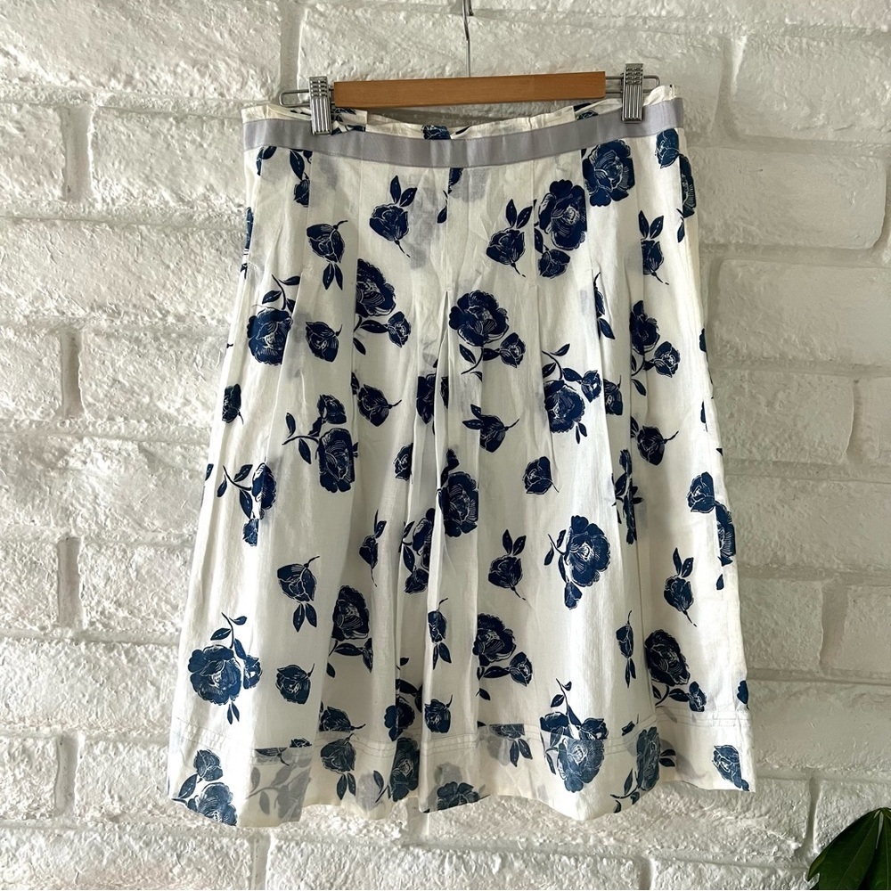 Banana Republic White Blue Floral A-Line Skirt Size 6